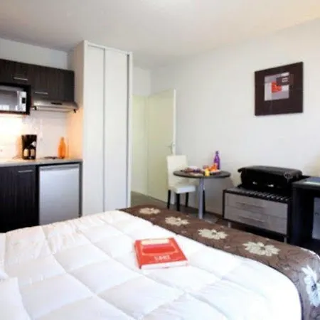 Hotel Park And Confort Lhers Tuluza